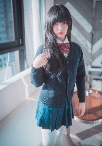 挺进朋友人妻雪白的身体韩国电影