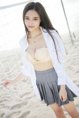 巜隔壁练瑜伽的人妻